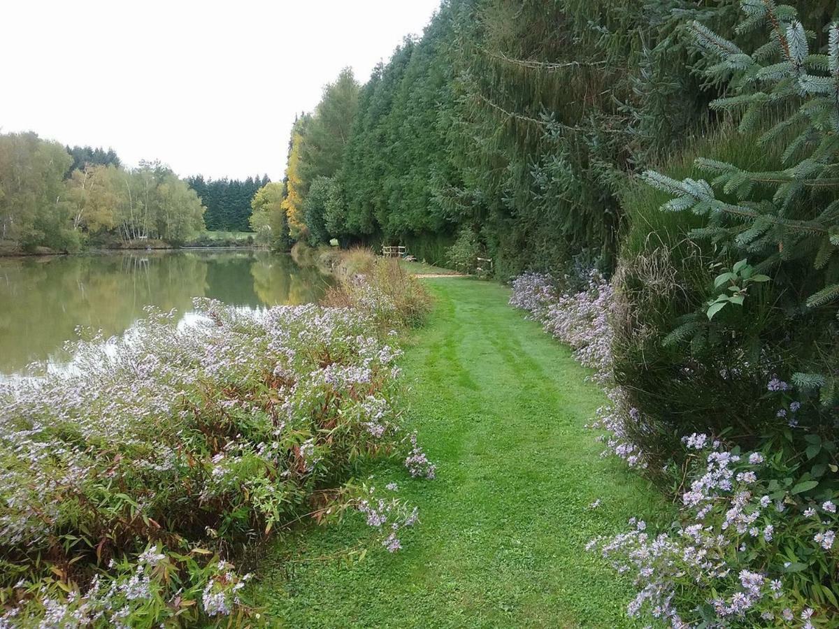 Spruce Lake Sauviat-sur-Vige Экстерьер фото